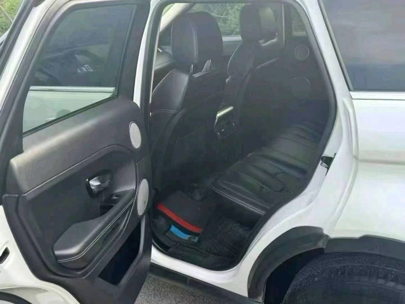 潍坊12年路虎揽胜极光(进口)7