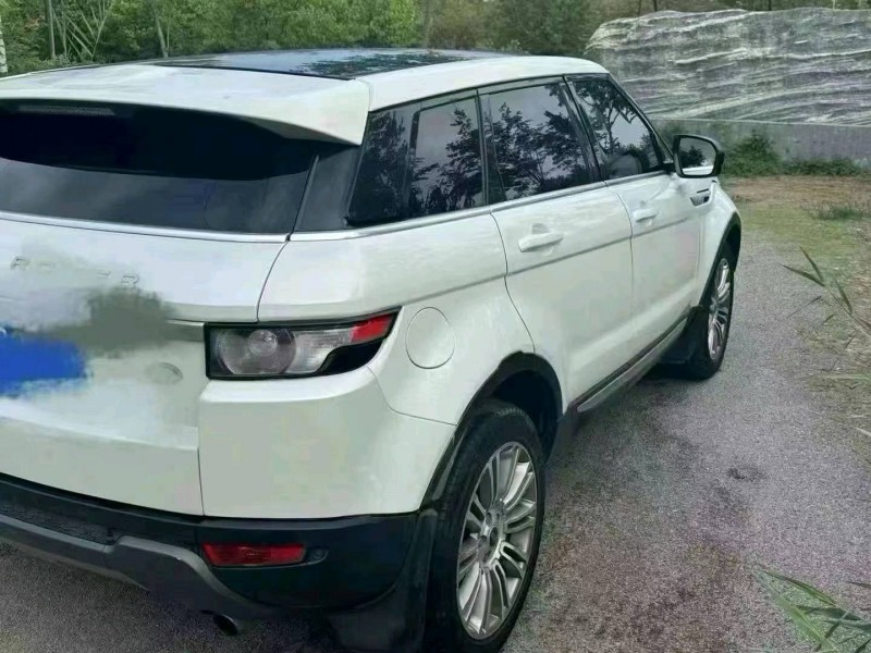 潍坊12年路虎揽胜极光(进口)8