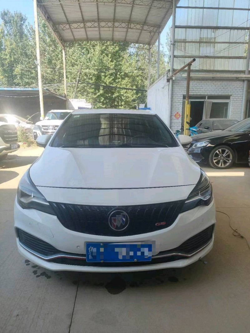 保定17年别克威朗1