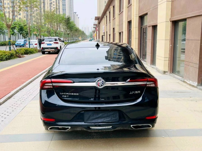 聊城20年别克君越4