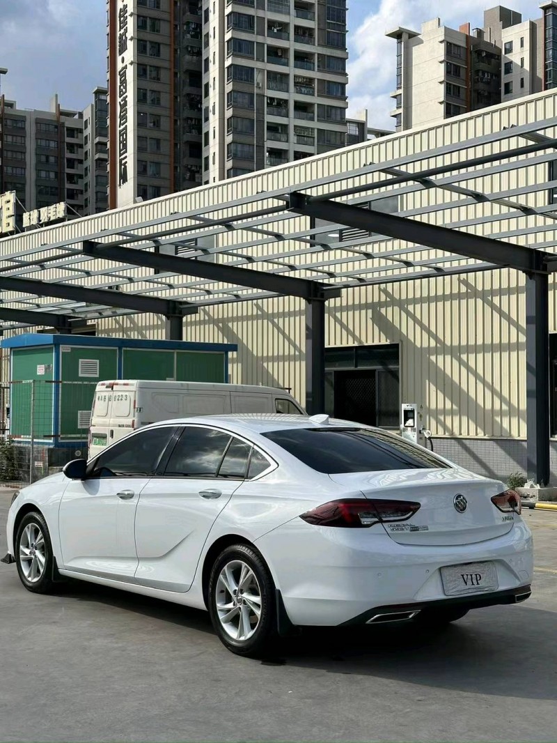 中山21年别克君越5