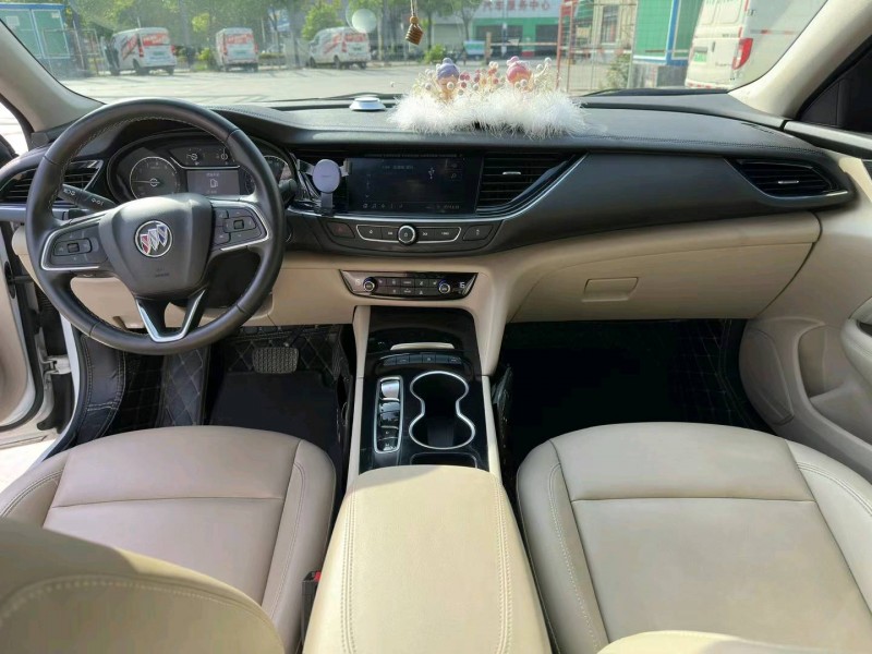 中山21年别克君越7