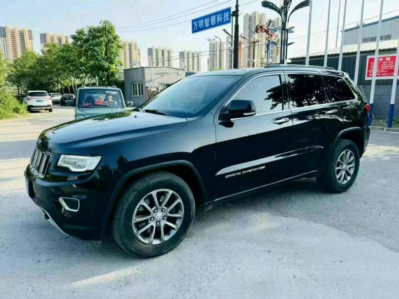 沈陽14年Jeep大切諾基2