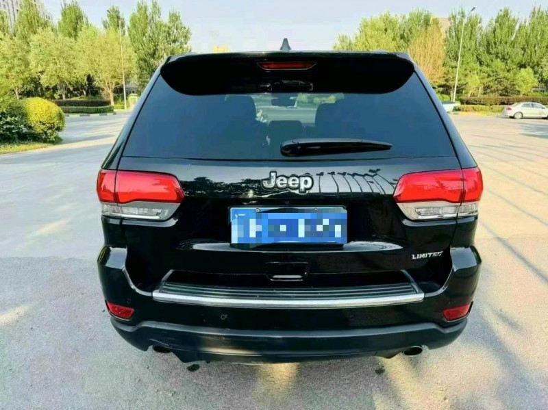 沈陽14年Jeep大切諾基3