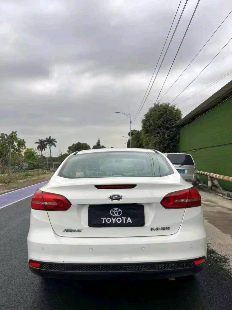 江门16年福特福克斯9