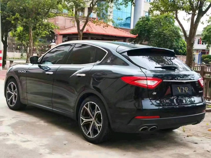 江门18年玛莎拉蒂Levante9