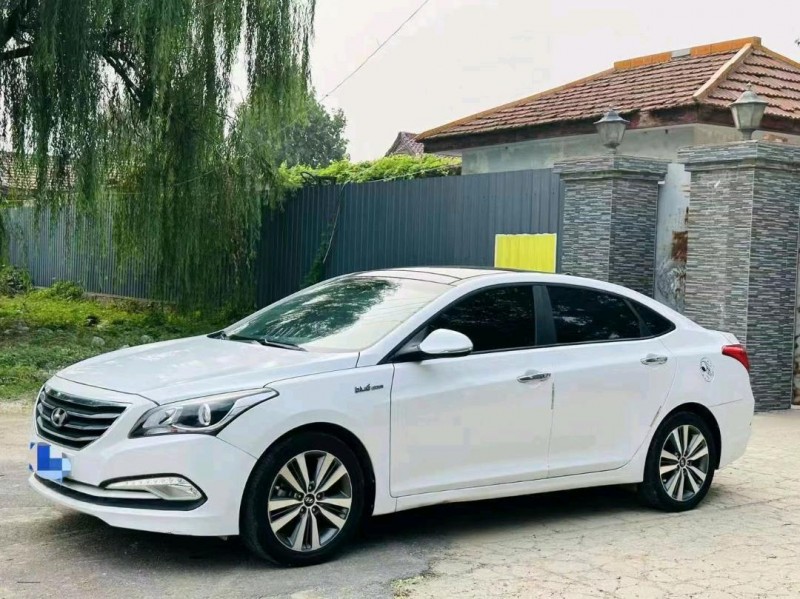 潍坊16年现代名图3