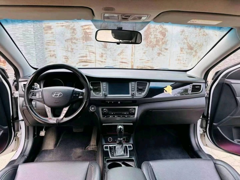 潍坊16年现代名图6