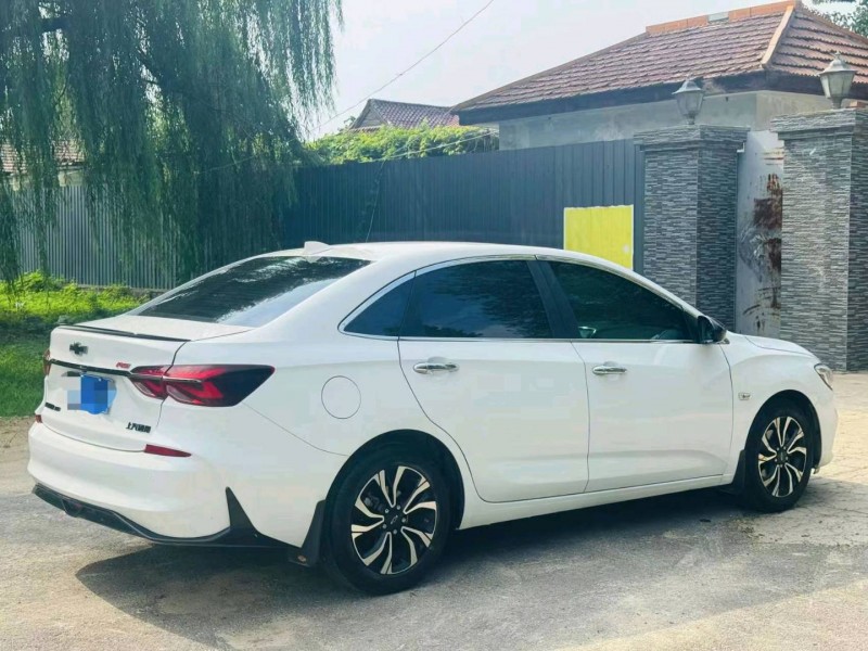 潍坊20年雪佛兰科鲁泽3