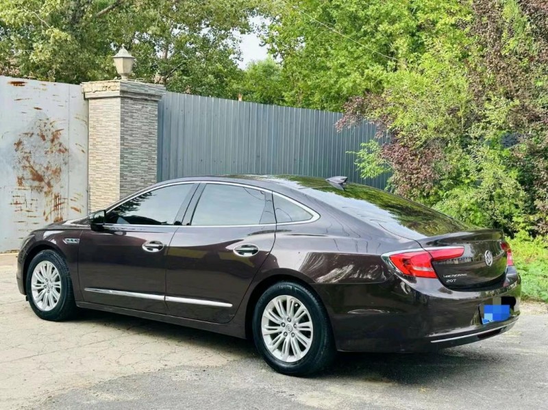 潍坊16年别克君越3