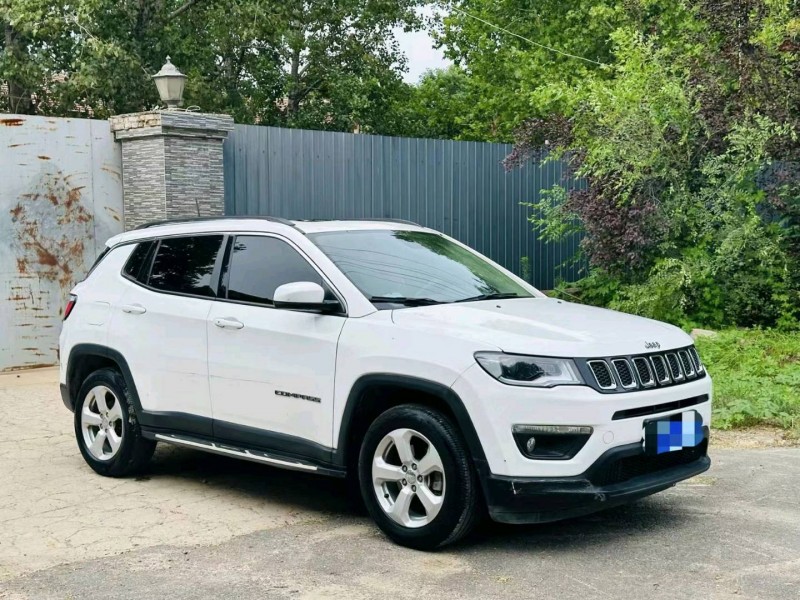 济宁17年Jeep指南者2