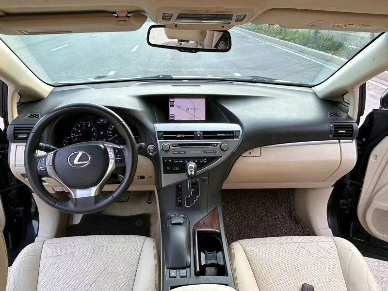 烟台12年雷克萨斯RX8