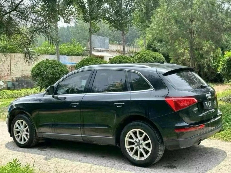 济宁13年奥迪Q58