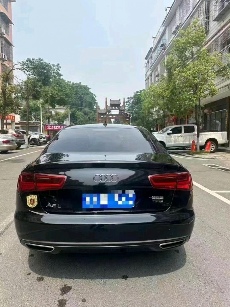 長沙14年奧迪A6L8