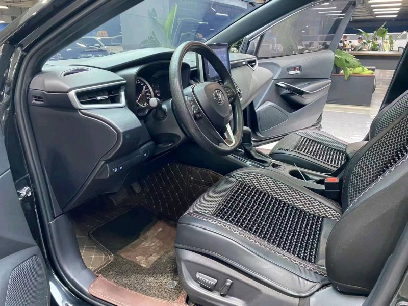 成都21年丰田雷凌6