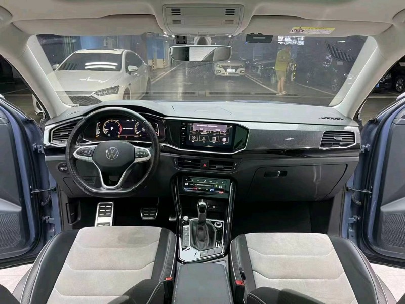 成都21年大众探岳4