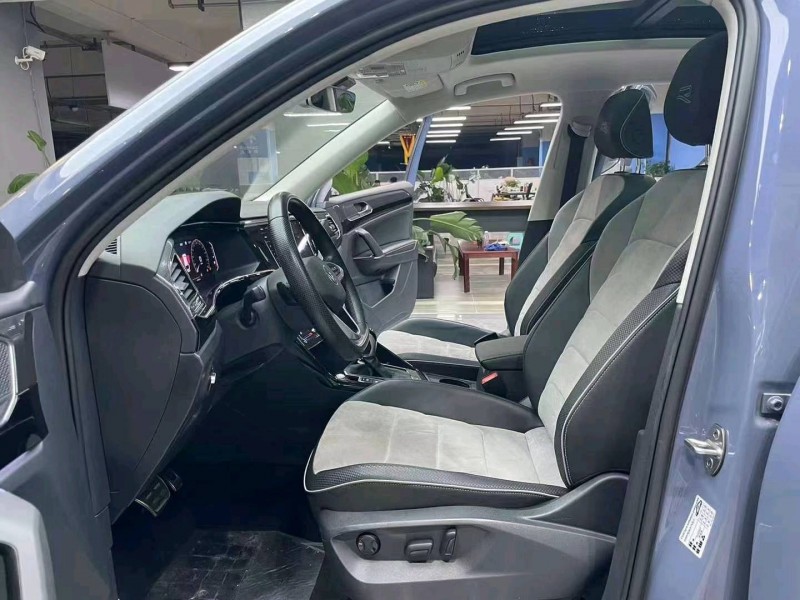 成都21年大众探岳5