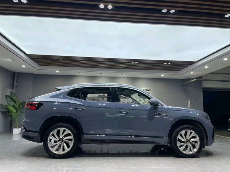 成都21年大众探岳8