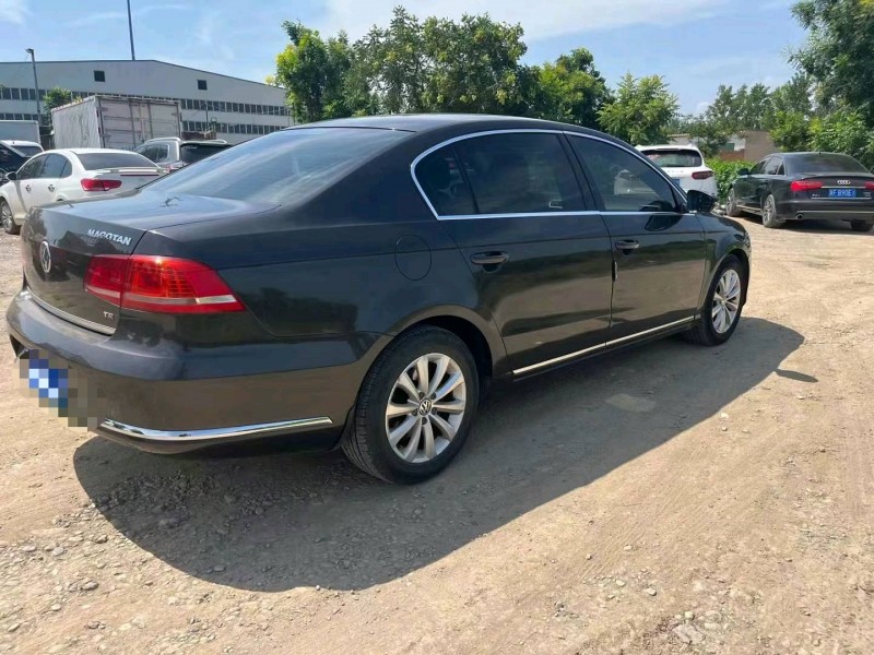 保定13年大众迈腾8