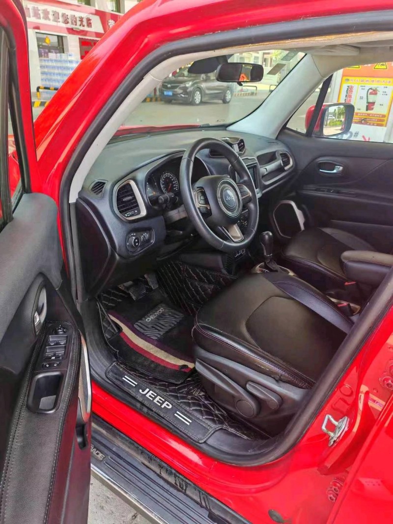 保定19年Jeep自由侠7