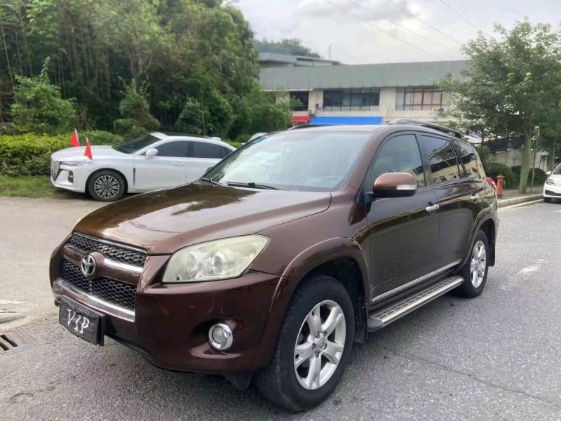 广州12年丰田RAV42