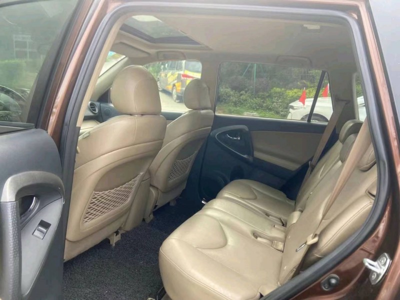 广州12年丰田RAV47
