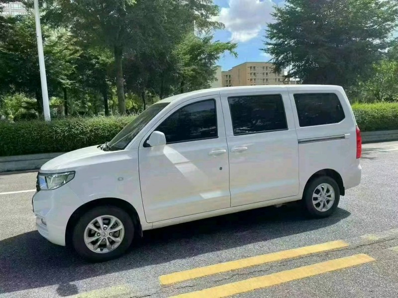 汕頭23年五菱汽車宏光3