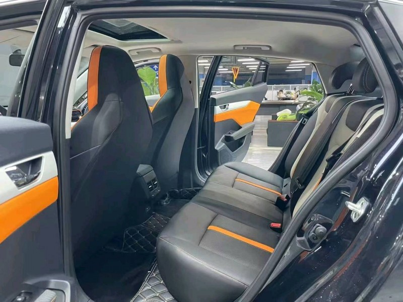 成都23年东风奕炫6