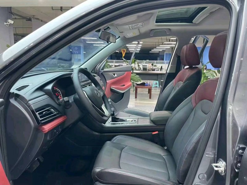 成都24年长安汽车CS755