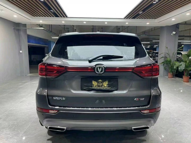 成都24年长安汽车CS757