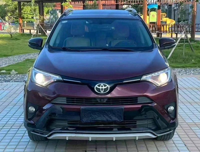 汕头17年丰田RAV4荣放1