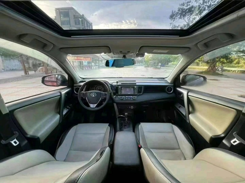 汕头17年丰田RAV4荣放6
