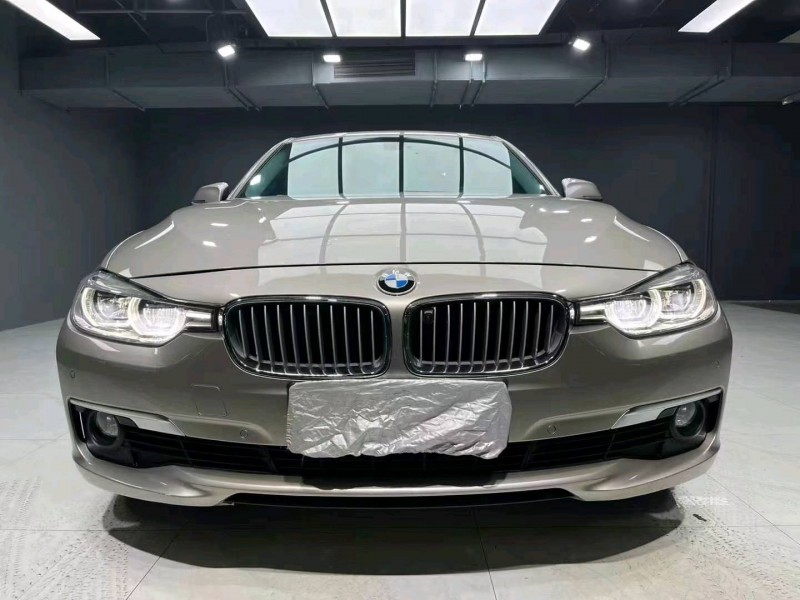 成都19年宝马3系1