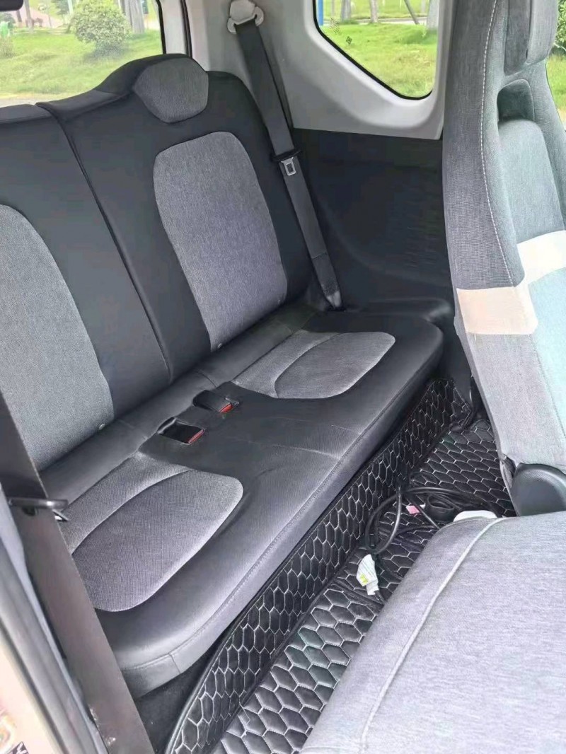 鄂州21年五菱汽車宏光MINI EV8