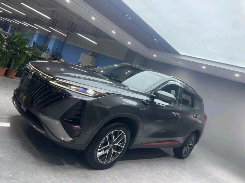 成都23年长安汽车CS753