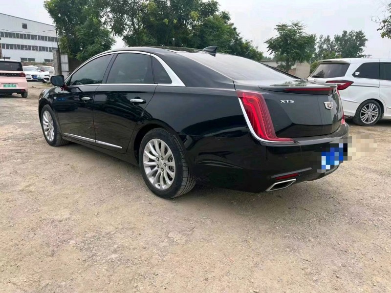 保定18年凯迪拉克XTS4