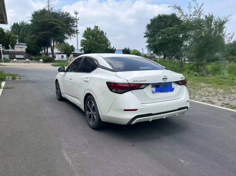 潍坊21年日产轩逸7