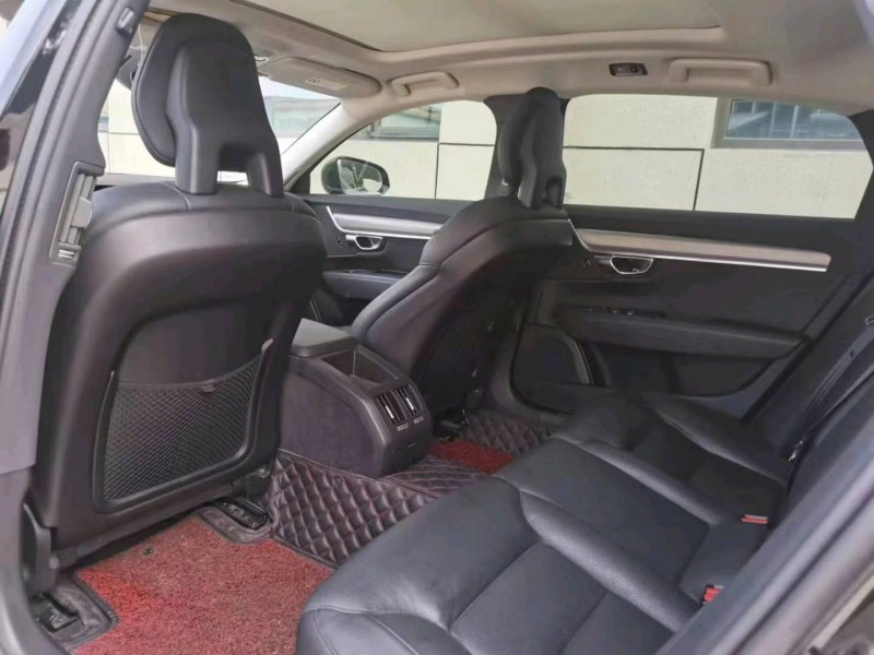 保定17年沃尔沃S906