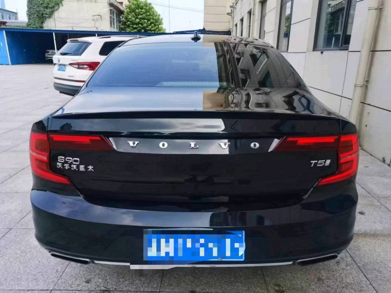 保定17年沃尔沃S909