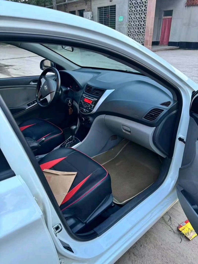 保定16年现代瑞纳5