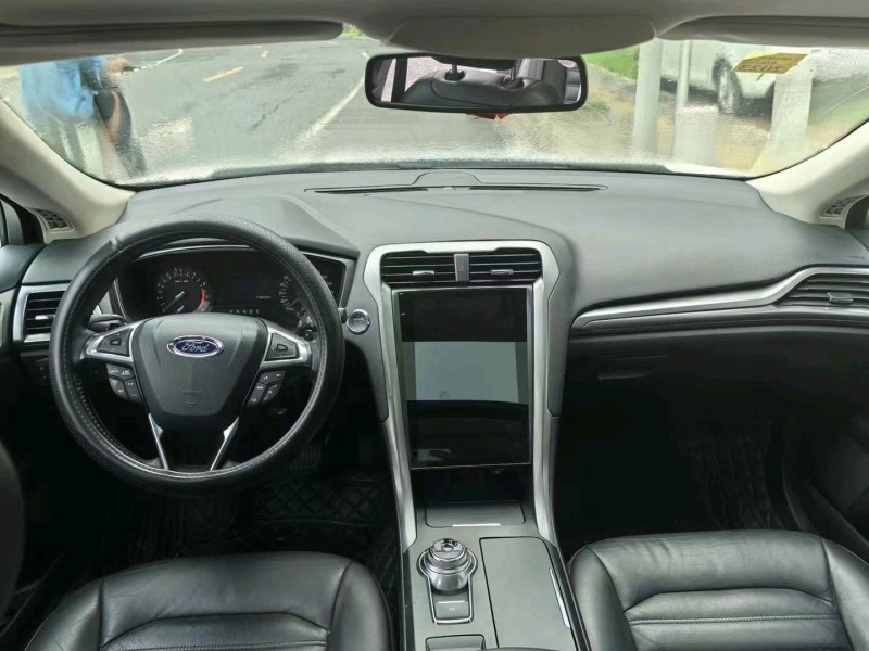 广州17年福特蒙迪欧8