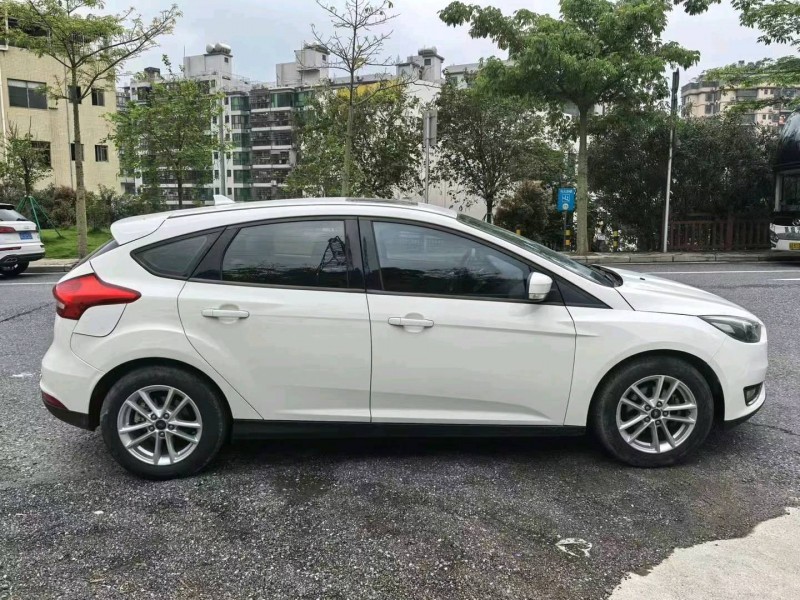 广州17年福特福克斯4