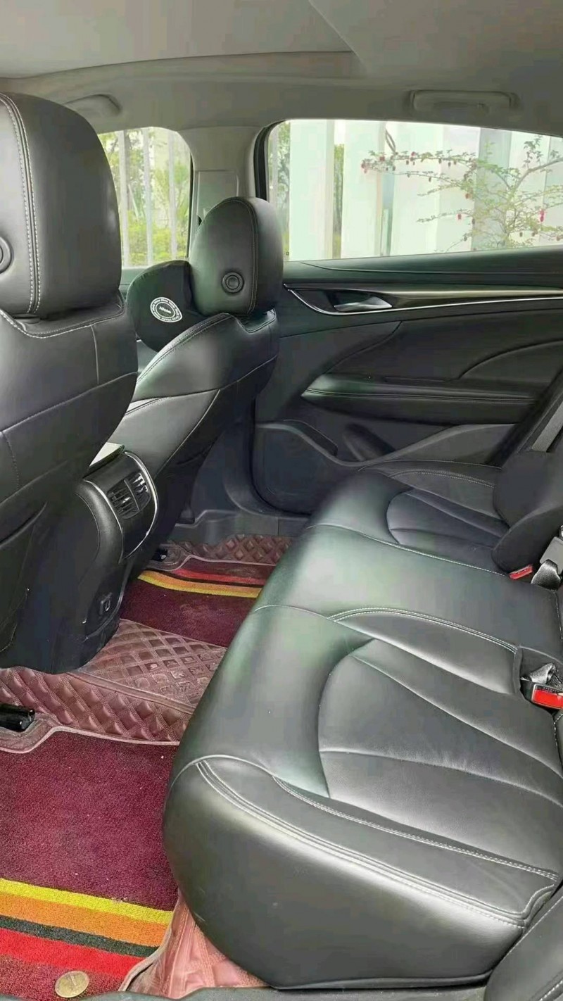 东莞21年别克君越6