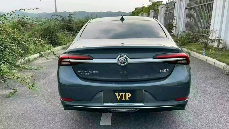 东莞21年别克君越9