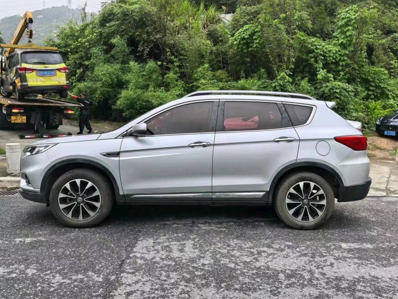 广州17年东风风度6