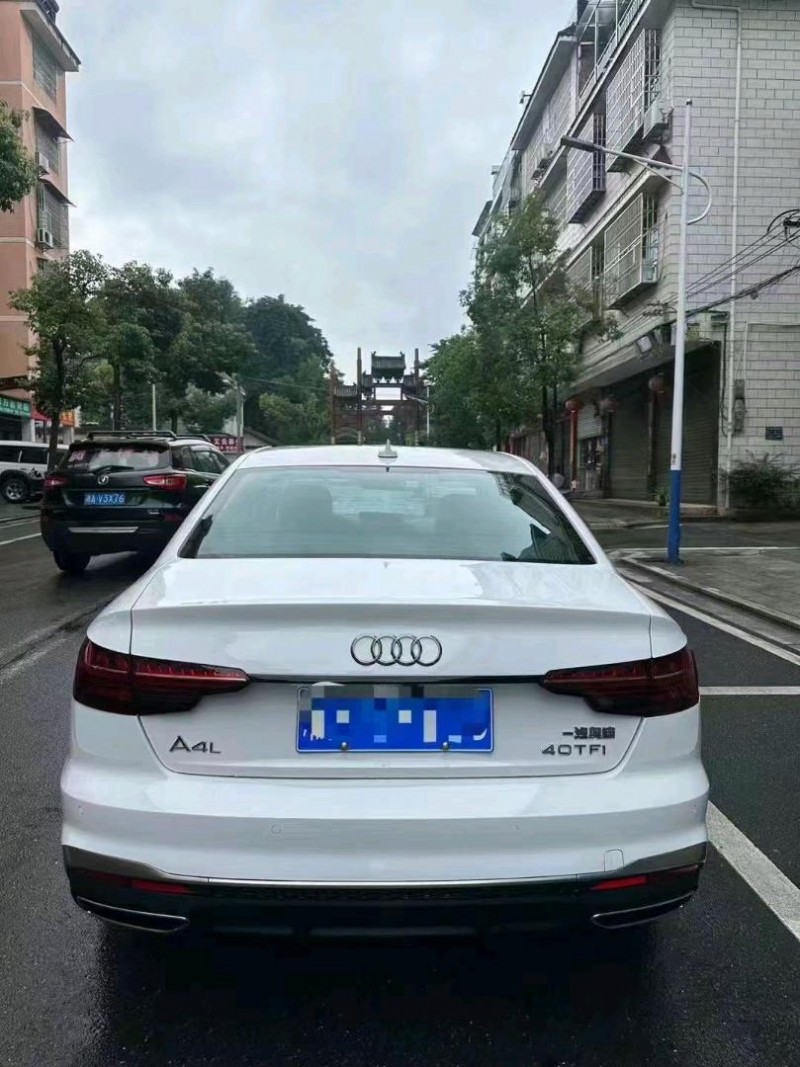 岳陽23年奧迪A4L8