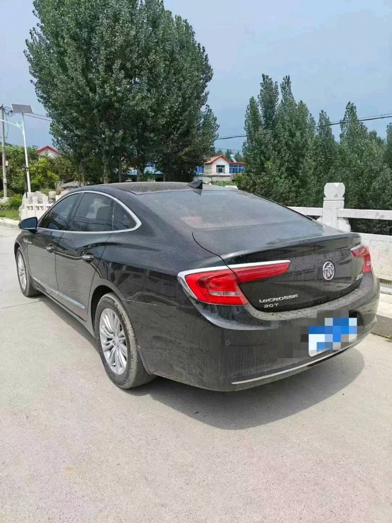 烟台19年别克君越4