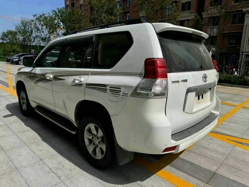 潍坊13年丰田普拉多3