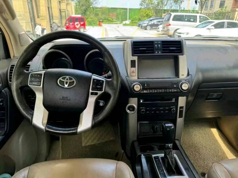 潍坊13年丰田普拉多8