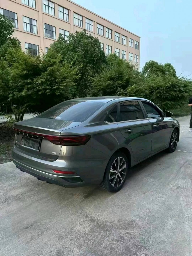 金華22年吉利帝豪5